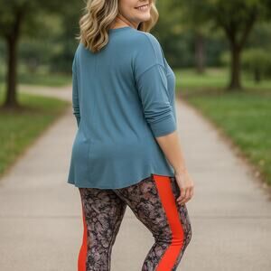 LuLaRoe Womens Leggings XL Rise Brave Ankle Fitness Snakeskin Coral Stripe NEW